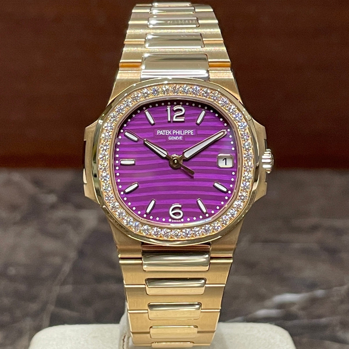 Patek philippe 2024 nautilus purple